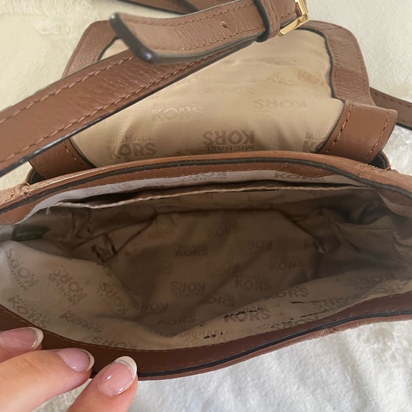 Michael Kors Crossbody - Picture 9 of 10